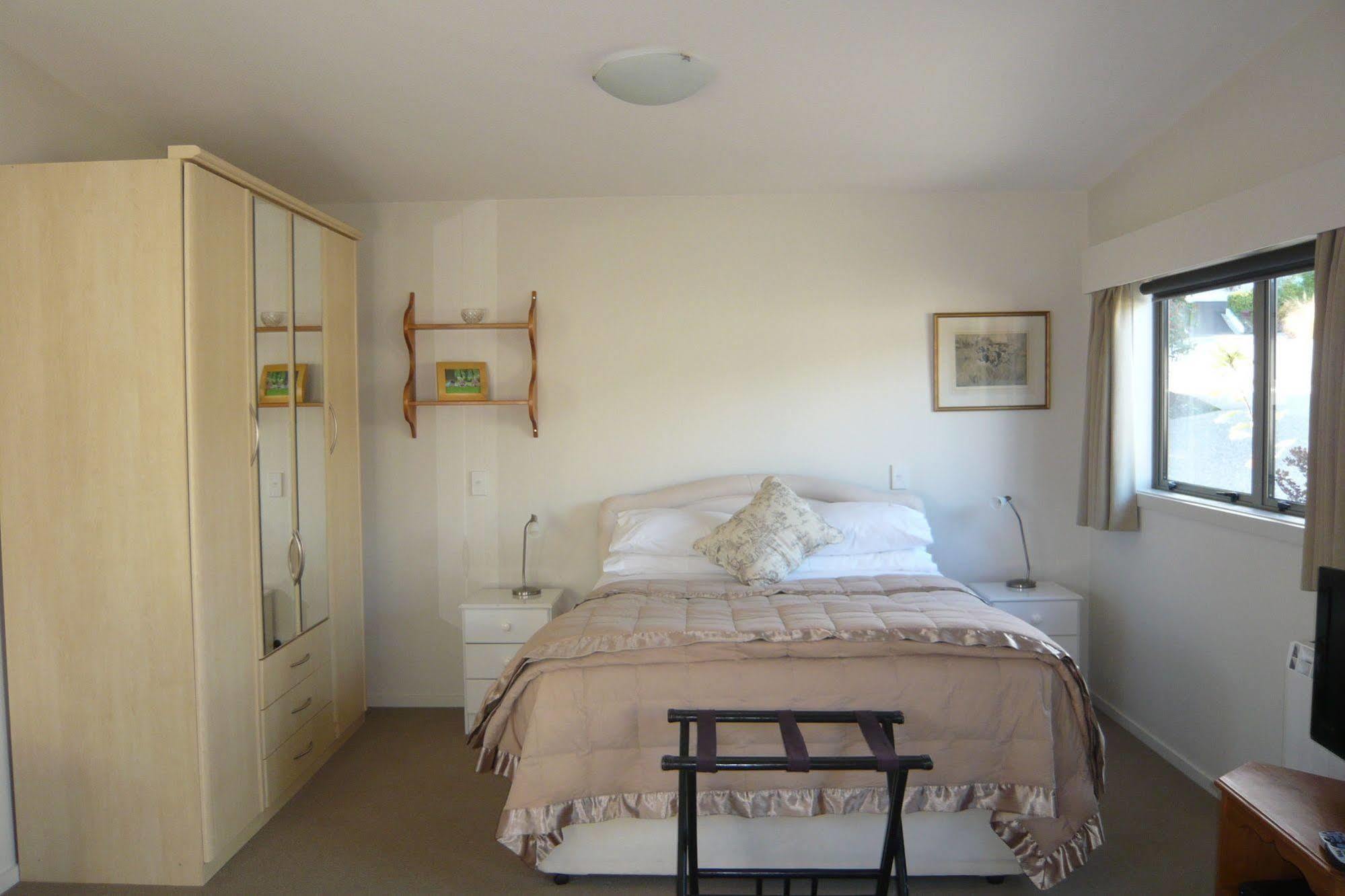 The B & B On The Hill Κουίνσταουν Εξωτερικό φωτογραφία